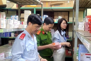 Công an Ninh Bình tăng cường chống buôn lậu, hàng giả trong lĩnh vực y tế