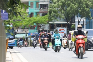 Thời tiết 13/5: Bắc Bộ chiều tối có mưa dông, Trung Bộ và Nam Bộ tiếp tục nắng nóng gay gắt