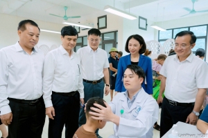 Hà Nội khám, chăm sóc sức khỏe cho hơn 8.000 trẻ em vùng dân tộc, miền núi và cơ sở bảo trợ xã hội
