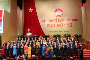 Đoàn Chủ tịch Ủy ban Trung ương Mặt trận Tổ quốc Việt Nam khóa XI ra mắt Đại hội