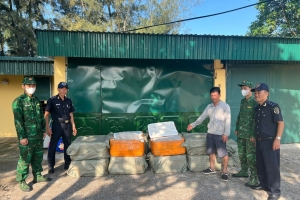 Bộ đội Biên phòng tỉnh Quảng Ninh: Bắt giữ nhiều vụ vận chuyển thực phẩm không rõ nguồn gốc