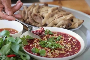 Hưng Yên: 31 người nghi ngộ độc thực phẩm sau khi ăn tiết canh vịt sống