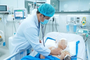 Ứng dụng công nghệ cao trong phẫu thuật và can thiệp mạch cứu sống bé 9 tuổi bị đột quỵ xuất huyết não tại S.I.S Cần Thơ