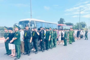 Quảng Ninh: Bàn giao 33 người nhập cảnh trái phép cho cơ quan chức năng Trung Quốc