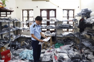 Quản lý thị trường Hà Nội đồng loạt ra quân xử lý hàng giả, hàng nhái