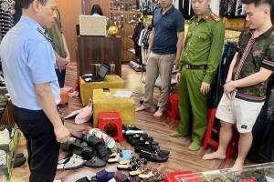 Ninh Bình: Kịp thời ngăn chặn cơ sở kinh doanh giày dép giả mạo nhãn hiệu tại phường Nam Định
