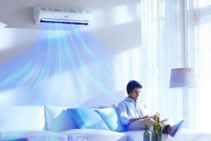 Dùng điều hòa mùa hè và những nguy cơ sức khỏe âm thầm trong phòng kín