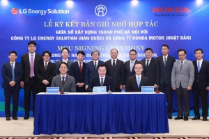 Hà Nội hợp tác với doanh nghiệp Hàn Quốc, Nhật Bản triển khai trạm đổi pin xe máy điện