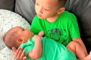 Phụ nữ sinh đủ 2 con trước 35 tuổi được hỗ trợ tối thiểu 2 triệu đồng
