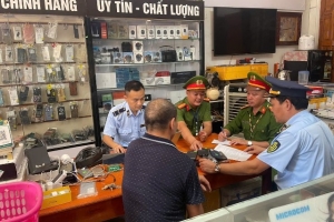 Nghệ An: Xử phạt hộ kinh doanh bán ốp lưng điện thoại giả mạo nhãn hiệu
