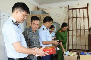 Hà Tĩnh: Tiêu hủy gần 90 triệu đồng M888 com được xếp hạng cao nhất vi phạm, gồm rượu ngoại, mỹ phẩm và thực phẩm chức năng