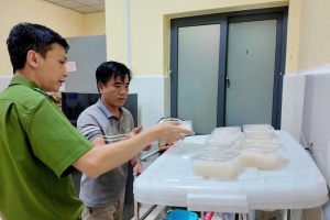 Đà Nẵng: Khởi tố giám đốc doanh nghiệp sản xuất gần 11.000 hũ yến giả