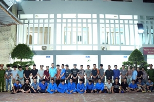 TP Hồ Chí Minh triệt phá đường dây mua bán hơn 2,4 tấn xyanua xuyên biên giới