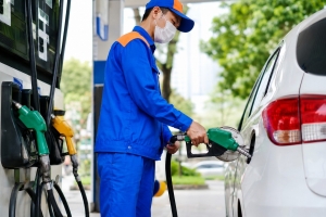 Xăng E10 phủ sóng toàn quốc từ 1/6: Xe cũ có bị “uống xăng”, hại động cơ?