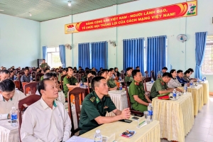 Công ty Chăn nuôi bò Trung Nguyên ký kết nghĩa với công an xã Ia Puch và làng Bỉh