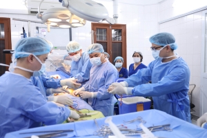 Bệnh viện Hữu nghị Việt Tiệp thực hiện thành công ca ghép thận đầu tiên từ người hiến chết não