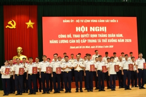 98 cán bộ Bộ Tư lệnh Vùng Cảnh sát biển 3 được thăng quân hàm, nâng lương trước niên hạn