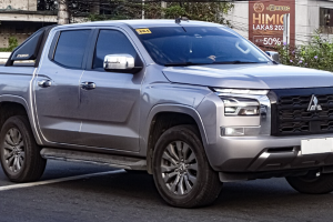 Các đại lý mạnh tay giảm giá sâu Mitsubishi Triton đời cũ để dọn kho giải phóng hàng tồn