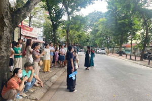 Hà Nội: Trước giờ thi lớp 10, phụ huynh chỉ mong con bình tĩnh và tự tin