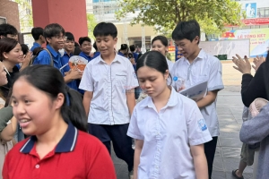 Thí sinh Hà Nội khóc, cười sau môn Toán lớp 10: Người tiếc nuối, người thấp thỏm chờ điểm