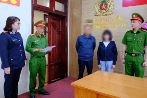 Lâm Đồng: Khởi tố vụ kinh doanh áo khoác giả mạo thương hiệu nổi tiếng