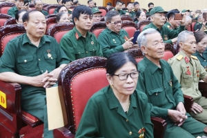 Bộ Nội vụ đề xuất tăng mạnh loạt mức chi hỗ trợ, tạo thuận lợi cho người có công và thân nhân di chuyển, tri ân