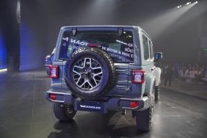 Jeep Wrangler 2026 về Việt Nam SUV địa hình thuần chất Mỹ giảm giá gần 700 triệu đồng