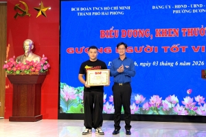Thành đoàn Hải Phòng tặng Bằng khen anh Phạm Thế Huy Hoàng vì hành động dũng cảm cứu người tại đường Lạch Tray, phường Gia Viên