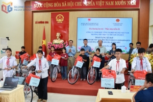 Quảng Ninh: Trao tặng xe đạp cho trẻ em có hoàn cảnh khó khăn