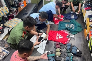 Ninh Bình: Phát hiện cơ sở kinh doanh hàng hóa có dấu hiệu giả mạo nhãn hiệu tại phường Hoa Lư