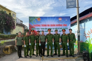 Công an phường An Biên: Ra quân làm sạch tuyến đường sắt trong "Ngày thứ 7 cùng dân"