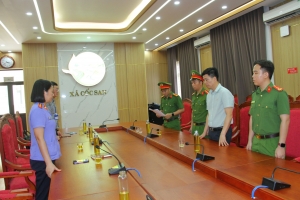 Lào Cai: Bắt tạm giam Phó Chủ tịch UBND xã Cốc San liên quan vụ lan can đá bờ sông Hồng gãy đổ sau bão Yagi