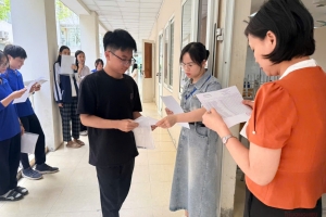 Hơn 1,22 triệu thí sinh làm thủ tục dự thi tốt nghiệp THPT 2026