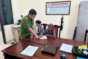 Ninh Bình: Làm việc với hộ dân cố tình phơi thóc tại lòng đường, vỉa hè