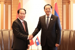 Phó Thủ tướng Lê Tiến Châu gặp Thủ tướng Lào Sonexay Siphandone và Phó Thủ tướng Campuchia Sun Chanthol