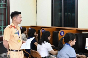Đề xuất tăng gần gấp đôi số câu hỏi lý thuyết sát hạch lái xe