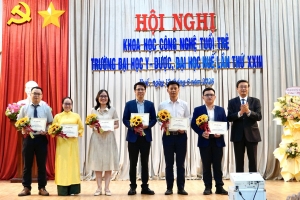 Huế: 32 nhà khoa học công nghệ trẻ được vinh danh