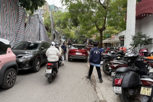 Hà Nội: Sử dụng trái phép lòng đường, vỉa hè có thể bị phạt tới 6 triệu đồng