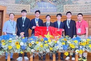 2 học sinh trường THPT Chuyên Bắc Ninh giành Huy chương Bạc Olympic Vật lí châu Âu 2026