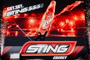 Khi âm thanh động cơ trở thành chất liệu âm nhạc: Alan Walker bắt tay cùng STING Energy® thổi hồn cho giai điệu của Giải đua xe Công thức 1®
