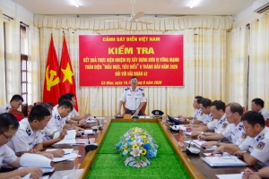 Cảnh sát biển Việt Nam kiểm tra Hải đoàn 42
