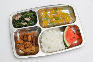 Hà Nội dự kiến nâng mức hỗ trợ bữa trưa cho học sinh tiểu học từ năm học 2026-2027