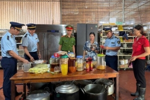 Nghệ An: Xử phạt cơ sở kinh doanh dịch vụ ăn uống vi phạm quy định về an toàn thực phẩm