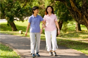 Lợi ích sức khỏe toàn diện từ thói quen đi bộ hằng ngày