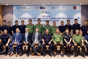 Ngành Hải quan: Tăng cường công tác kiểm soát hành khách tại cửa khẩu hàng không