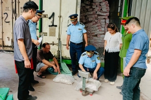Lạng Sơn: Phát hiện 330 kg chân lợn không rõ nguồn gốc