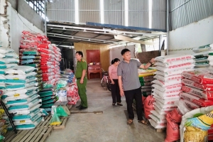 Tuyên Quang: Xã Tân Trào siết chặt quản lý vật tư nông nghiệp, khuyến cáo nông dân thực hiện nguyên tắc "4 Đúng - 1 Báo"