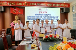 Quảng Ninh: Bệnh viện Đa khoa tỉnh - Hiệp hội Bệnh Phổi Pháp - Việt: Ký kết hợp tác đào tạo nhân lực, phát triển kỹ thuật y tế
