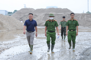 Bắc Ninh: Khởi tố, bắt tạm giam giám đốc doanh nghiệp đổ chất thải trái phép ra môi trường