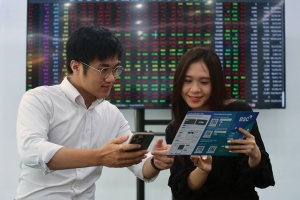 Cổ phiếu đáng chú ý phiên giao dịch 23/6: MCH, VCB, FRT và MWG